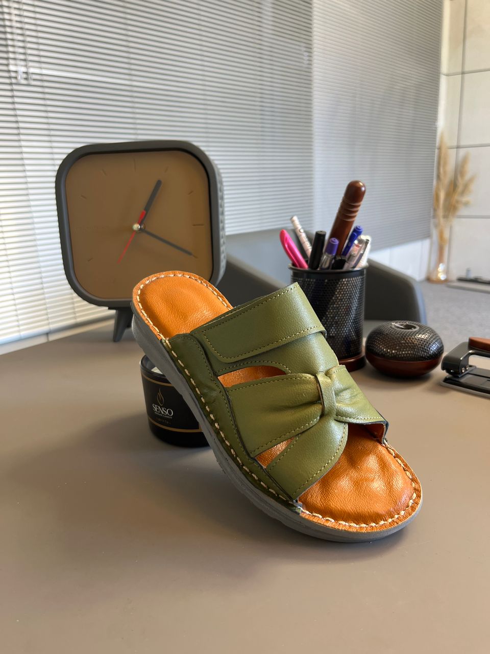 صندل طبی زنانه تمام چرم طبیعی / مدل ندا